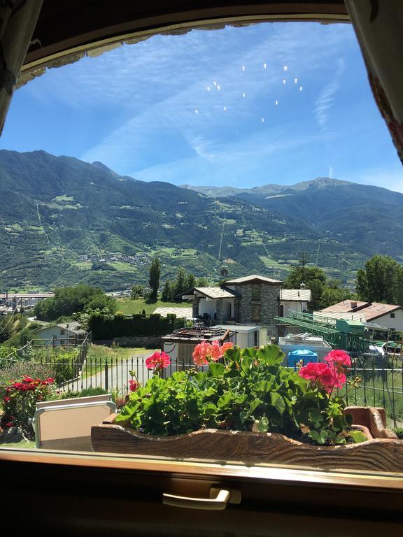 Appartamento Fleur Des Neiges Aosta Esterno foto