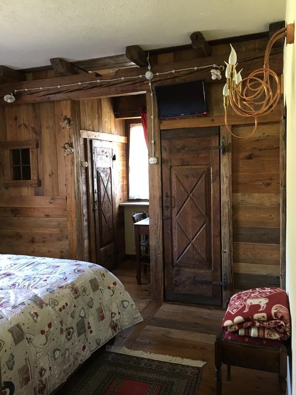 Appartamento Fleur Des Neiges Aosta Esterno foto